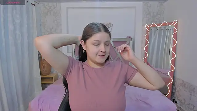 Krysstal tay online show from April 22, 12:07 pm