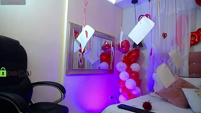 Snapshot of natasha__jackson chatting on February 15, 1:27 pm natasha jackson online show from February 15, 1:27 pm