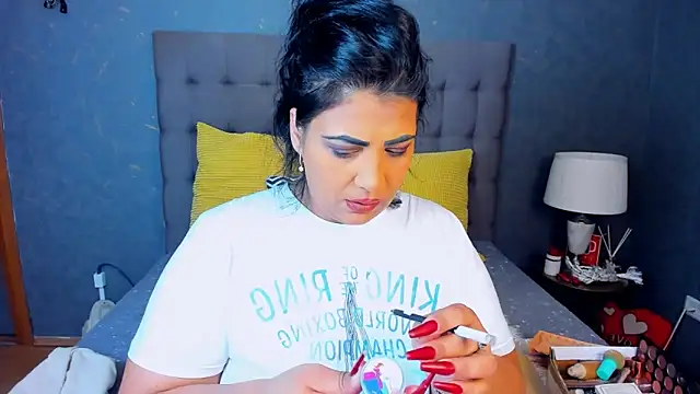 AmyCubes online show from November 22, 4:55 am