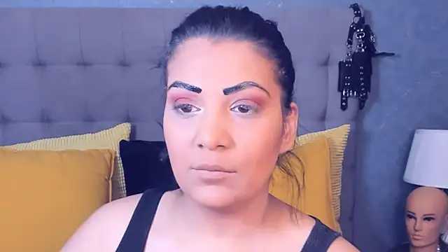 AmyCubes online show from April 22, 3:57 pm