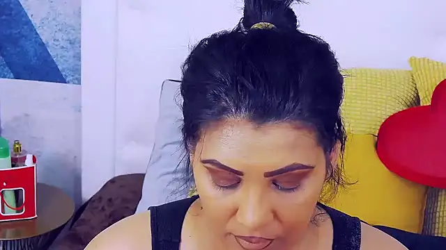 AmyCubes online show from June 19, 1:59 pm