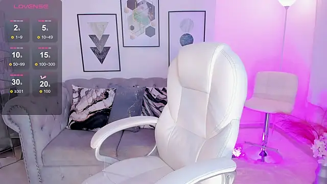 kendaall jenner  online show from March 4, 4:27 am