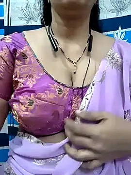 Snapshot of bhuvana555 chatting on December 14, 5:07 am bhuvana555 online show from December 14, 5:07 am
