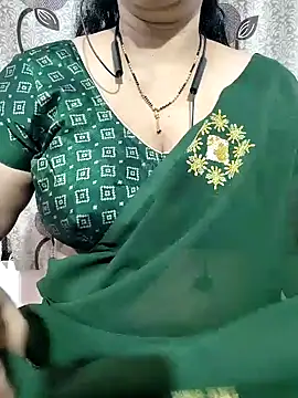 Snapshot of bhuvana555 chatting on December 17, 5:47 pm bhuvana555 online show from December 17, 5:47 pm