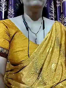 Snapshot of bhuvana555 chatting on January 2, 9:18 pm bhuvana555 online show from January 2, 9:18 pm