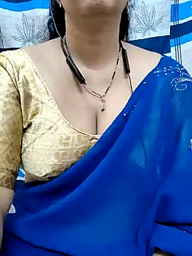 Snapshot of bhuvana555 chatting on January 4, 4:44 am bhuvana555 online show from January 4, 4:44 am