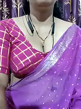 Snapshot of bhuvana555 chatting on January 6, 5:38 pm bhuvana555 online show from January 6, 5:38 pm