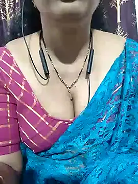 Snapshot of bhuvana555 chatting on January 15, 8:58 pm bhuvana555 online show from January 15, 8:58 pm