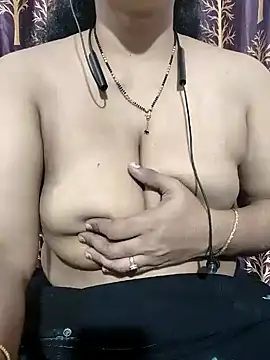 Snapshot of bhuvana555 chatting on January 20, 12:04 am bhuvana555 online show from January 20, 12:04 am