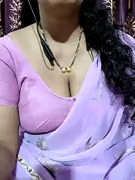 Snapshot of bhuvana555 chatting on February 3, 5:14 pm bhuvana555 online show from February 3, 5:14 pm