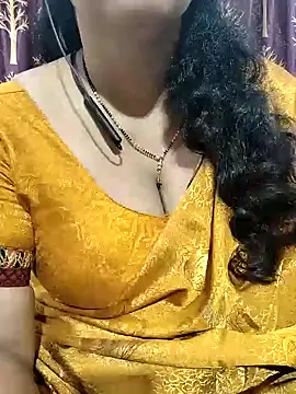 Snapshot of bhuvana555 chatting on February 6, 6:46 pm bhuvana555 online show from February 6, 6:46 pm