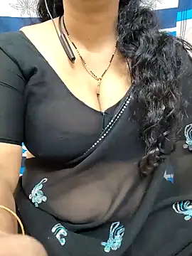 Snapshot of bhuvana555 chatting on February 13, 4:11 am bhuvana555 online show from February 13, 4:11 am
