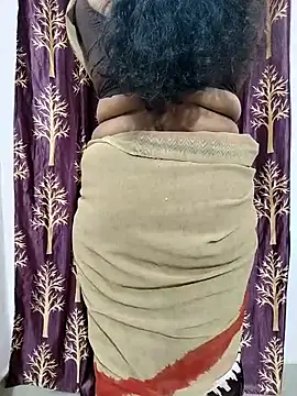 Snapshot of bhuvana555 chatting on February 28, 11:01 pm bhuvana555 online show from February 28, 11:01 pm