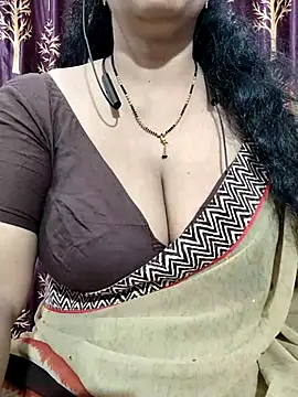 Snapshot of bhuvana555 chatting on March 6, 5:43 pm bhuvana555 online show from March 6, 5:43 pm