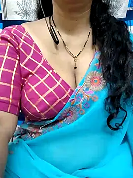 Snapshot of bhuvana555 chatting on March 16, 3:04 am bhuvana555 online show from March 16, 3:04 am