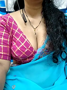 Snapshot of bhuvana555 chatting on March 16, 6:09 am bhuvana555 online show from March 16, 6:09 am
