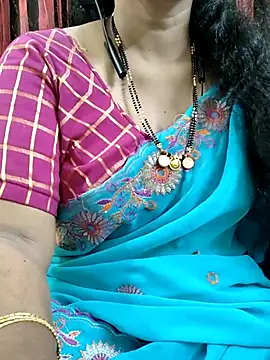Snapshot of bhuvana555 chatting on September 9, 5:12 pm bhuvana555 online show from September 9, 5:12 pm