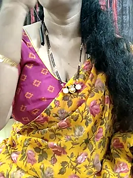 Snapshot of bhuvana555 chatting on September 10, 5:29 am bhuvana555 online show from September 10, 5:29 am