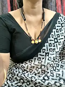 Snapshot of bhuvana555 chatting on September 15, 5:29 am bhuvana555 online show from September 15, 5:29 am