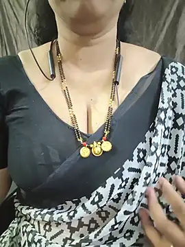bhuvana555 online show from May 28, 5:32 pm