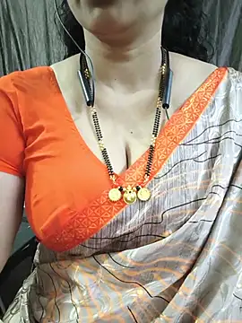 bhuvana555 online show from May 31, 5:09 pm