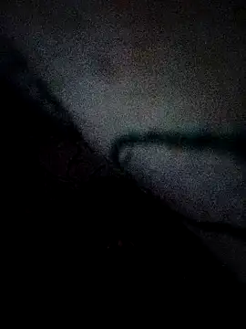 Snapshot of king8580 chatting on December 3, 6:28 pm king8580 online show from December 3, 6:28 pm