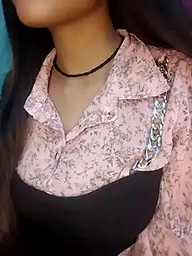 Sreya213 online show from January 3, 7:18 pm