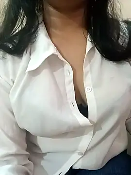 Snapshot of Rina777o chatting on March 1, 9:48 pm Rina777o online show from March 1, 9:48 pm