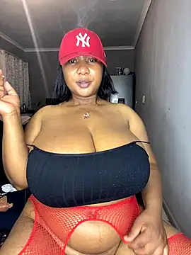 Snapshot of MayaPassion chatting on November 4, 5:01 pm MayaPassion online show from November 4, 5:01 pm