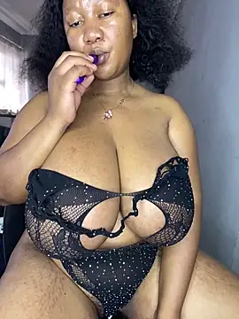 Snapshot of MayaPassion chatting on November 16, 5:13 am MayaPassion online show from November 16, 5:13 am