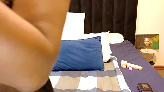 chloechrome online show from February 5, 5:17 pm