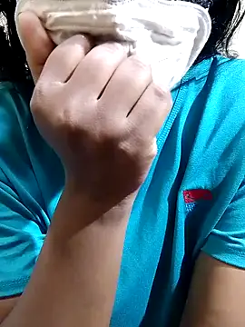 Snapshot of Diwya69 chatting on January 6, 4:04 am Diwya69 online show from January 6, 4:04 am