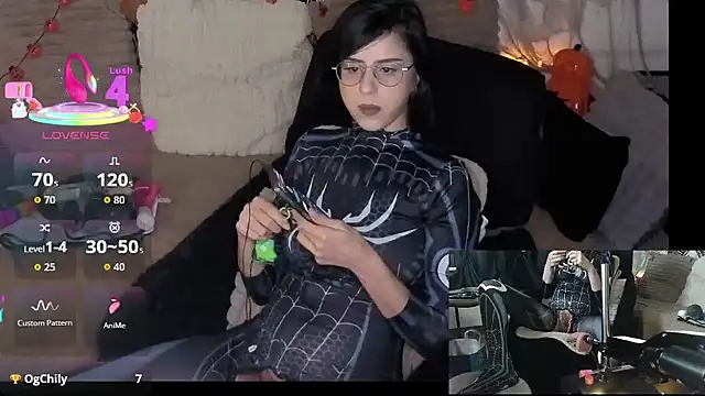 Snapshot of LisandreLaVenale chatting on October 22, 10:31 pm LisandreLaVenale online show from October 22, 10:31 pm