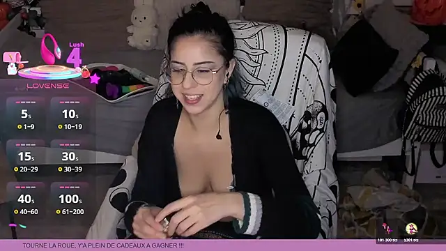 Snapshot of LisandreLaVenale chatting on November 6, 9:37 pm LisandreLaVenale online show from November 6, 9:37 pm