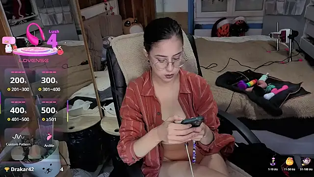 Snapshot of LisandreLaVenale chatting on December 16, 10:26 pm LisandreLaVenale online show from December 16, 10:26 pm