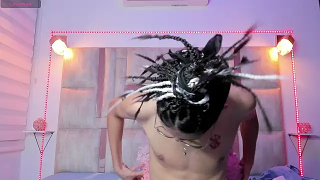 manu vera online show from March 19, 7:38 pm