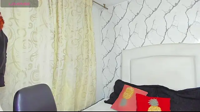 Snapshot of victoriia_sweet_ chatting on June 2, 10:39 am victoriia sweet online show from June 2, 10:39 am