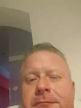 Snapshot of swingr chatting on December 27, 1:00 am swingr online show from December 27, 1:00 am