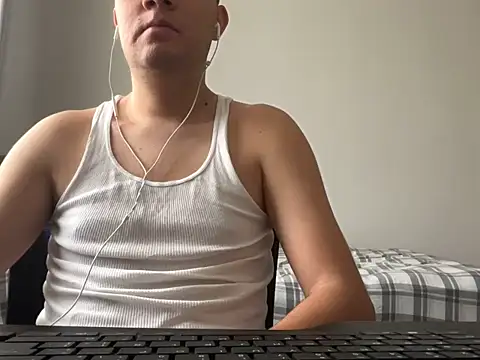 Snapshot of CarlosR4m chatting on June 5, 1:06 pm CarlosR4m online show from June 5, 1:06 pm