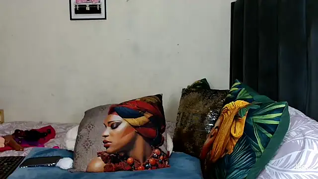 quenliyasa online show from March 12, 7:42 pm