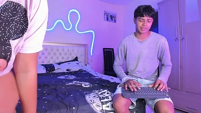 dafnezahiraa  online show from January 6, 9:29 pm