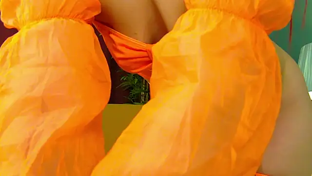 Snapshot of Foxxxy_MILF chatting on February 27, 8:28 am Foxxxy MILF online show from February 27, 8:28 am