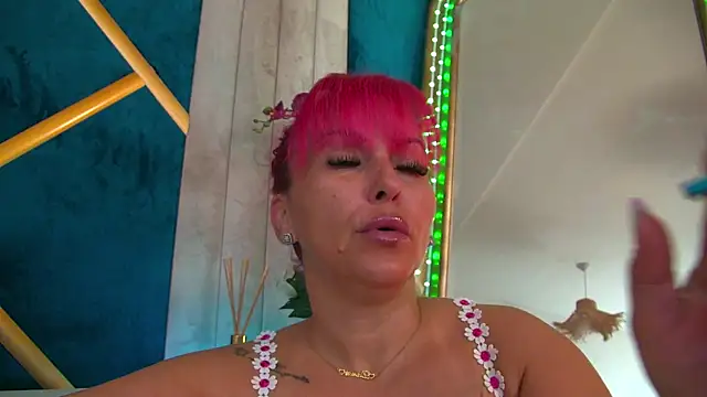 Foxxxy MILF online show from July 24, 3:59 am