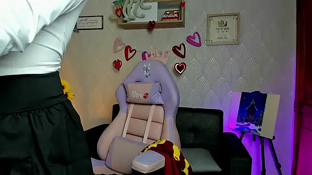 Alaia Love77 online show from February 20, 9:15 pm