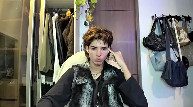 santy-kitty online show from January 26, 1:09 am