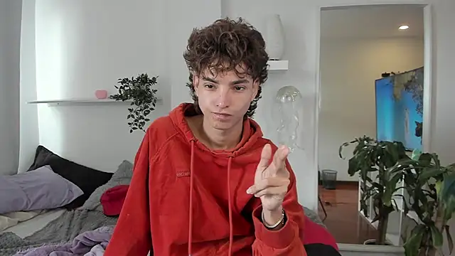 santy-kitty online show from January 12, 5:07 pm