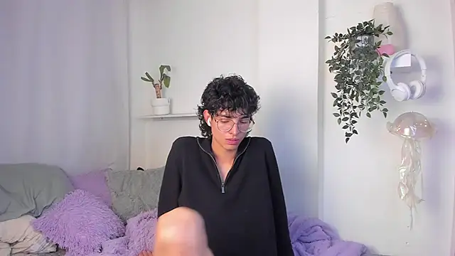 santy-kitty online show from February 16, 12:07 am