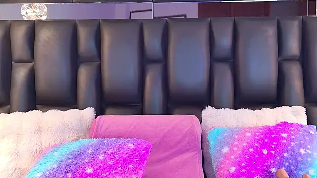 AlliciaKim online show from February 3, 7:10 pm