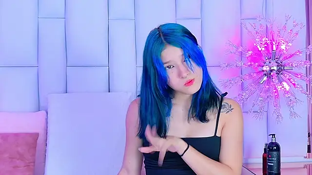 AlliciaKim online show from March 13, 8:00 pm