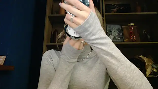 Snapshot of Your_Jessy chatting on November 17, 1:06 pm Your Jessy online show from November 17, 1:06 pm